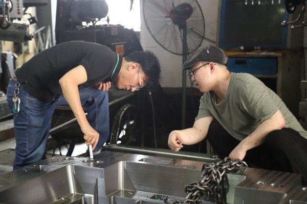 injection molding companies injection molding companies